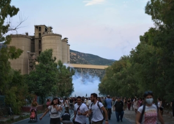 Δεν είσαι ο αφέντης άλλο πια