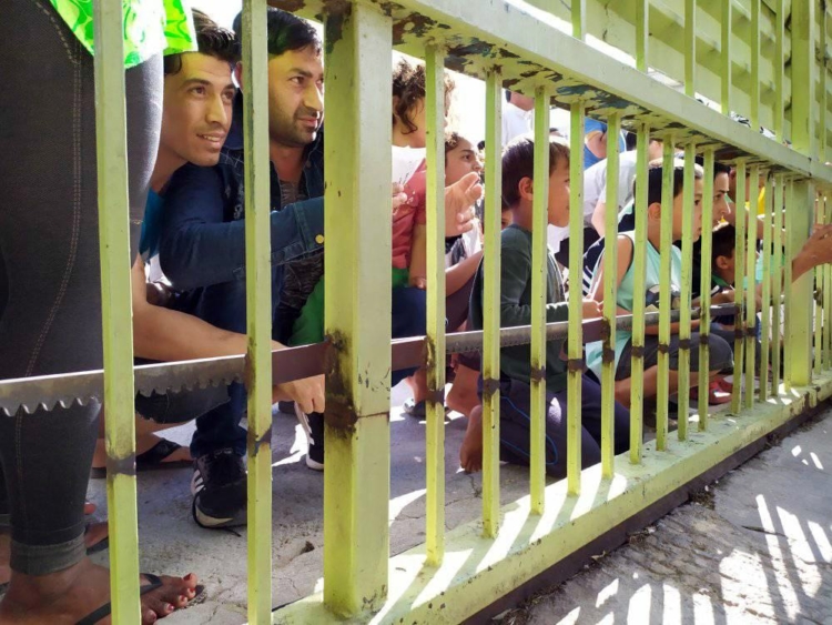 Στέγη για όλους τους πρόσφυγες, «έξωση» σε πόλεμο και ρατσισμό