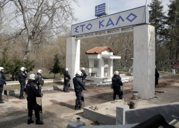 «Ενσωματωμένη» ενημέρωση,  στο πλευρό του «εθνικού στρατού»