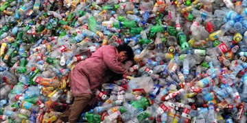 Ο πλανήτης των ανθρώπων σε παραγωγή Μάικλ Μουρ