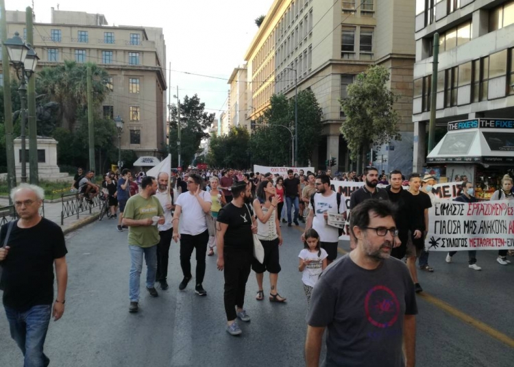 Μαζική και με πλήθος σωματείων η εργατική διαδήλωση στην Αθήνα (Φωτό+Βίντεο)