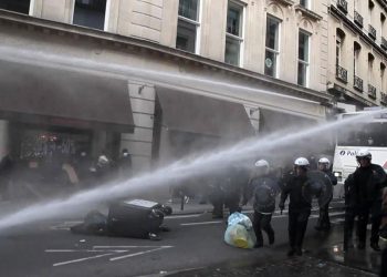 Το νερό ως είδος πολυτελείας και κερδοφορίας