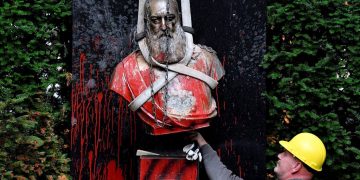 Καθυστερημένη και ανεπαρκής συγνώμη για το Κονγκό