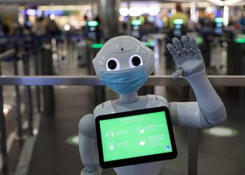 Κυβέρνηση-ρομποτάκι για τους τουριστικούς κολοσσούς