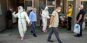 Covid-19: Ταξικότητα των κρουσμάτων  και της θεραπείας