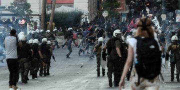 Όργιο αστυνομικής βίας και καταστολής κατά διαδηλωτών