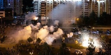 Λευκορωσία: Εξέγερση με ξένες σημαίες