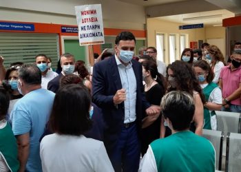 Μέσα στο κατακαλόκαιρο περνάνε νομοσχέδιο ιδιωτικοποίηση της υγείας