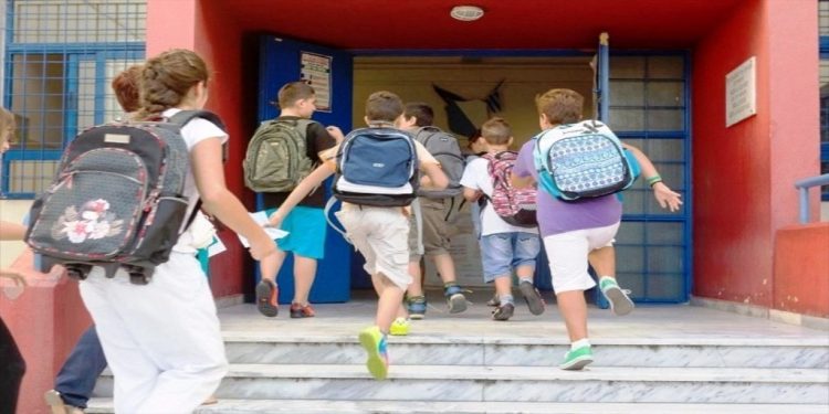 ΝΑΡ-νΚΑ: Να ανοίξουν όλες οι βαθμίδες εκπαίδευσης με τα απαραίτητα μέτρα προστασίας!