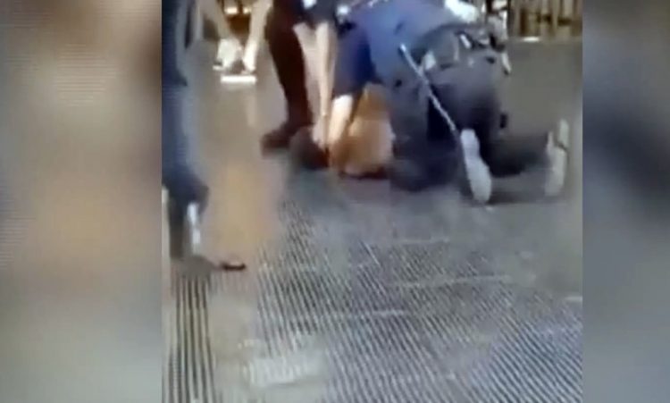 Αντί για ενίσχυση της υγείας, η κυβέρνηση ενισχύει την αστ. αυθαιρεσία