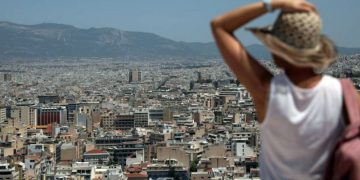 Άπιαστο όνειρο τα «μπάνια  του λαού»