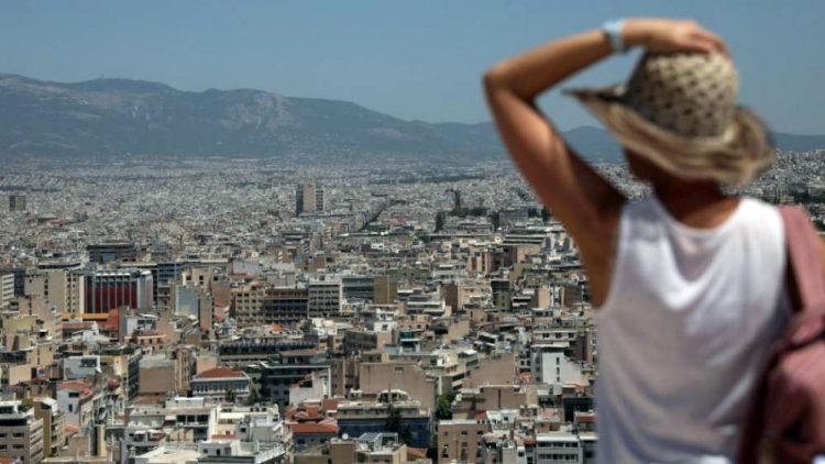 Άπιαστο όνειρο τα «μπάνια  του λαού»