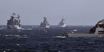 Πόλεμος και ειρήνη σε καυτά ύδατα