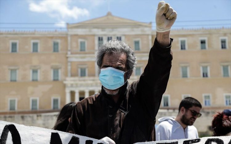 Πολύπλευρη κρίση, συνολική απάντηση