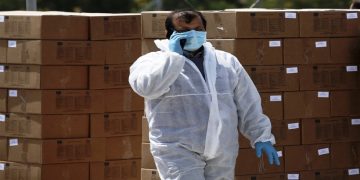 Κορονοϊός: Το κέρδος κερδίζει τα μέτρα προστασίας