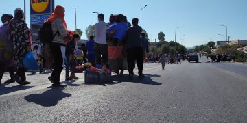 Λέσβος: Οι ορατοί-αόρατοι – Οδοιπορικό στον καταυλισμό που γέννησε η φωτιά στη Μόρια (photos+video)