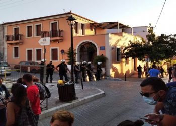 Ανυπόταχτη Κρήτη για Rosa Nera: Αλληλεγγύη, αξιοπρέπεια, αγώνας!