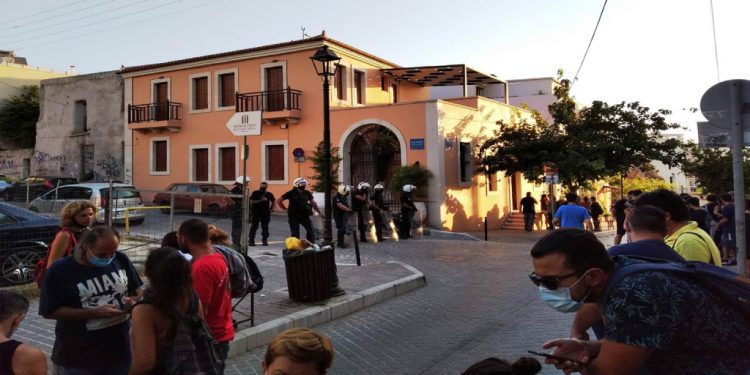 Ανυπόταχτη Κρήτη για Rosa Nera: Αλληλεγγύη, αξιοπρέπεια, αγώνας!