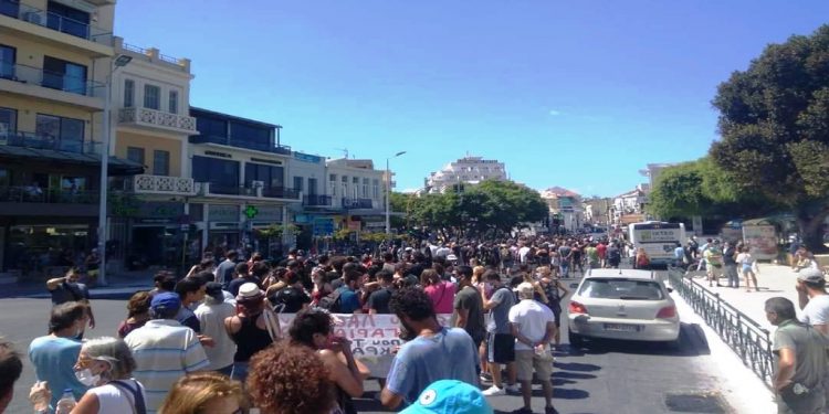 νΚΑ για εκκένωση Rosa Nera: Kάτω τα χέρια από τους κοινωνικούς χώρους