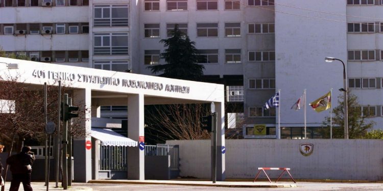 «Επελαύνει» ο κορονοϊός στον στρατό