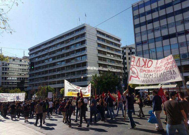 Πετυχημένη αντιπολεμική πορεία στην Αθήνα