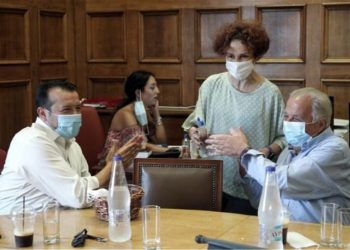 ΣΥΡΙΖΑ: Εσωτερικό μορατόριουμ με προεδροκεντρικό μοντέλο