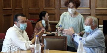 ΣΥΡΙΖΑ: Εσωτερικό μορατόριουμ με προεδροκεντρικό μοντέλο