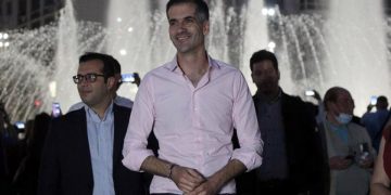 Το σάπιο όραμα Μπακογιάννη «σκοτεινιάζει» την πόλη