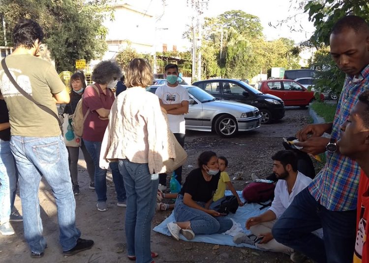 Επίσκεψη ΣΥΠΡΟΜΕ στους πρόσφυγες στον Ελαιώνα (φωτό)