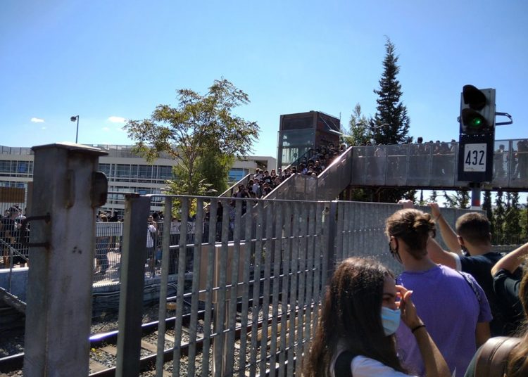 Επίθεση των ΜΑΤ με χημικά κατά μαθητών (φωτό+βίντεο)