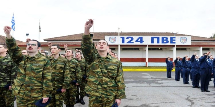 Καψόνια στην 124η Πτέρυγα Βασικής Εκπαίδευσης