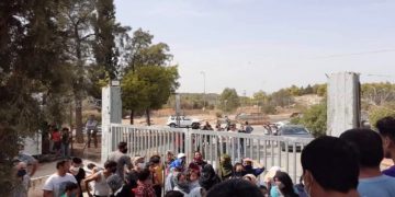 Στρατόπεδα: Αντιδρούν οι πρόσφυγες στη φυλάκιση