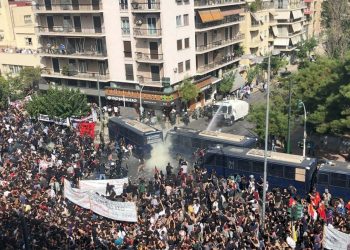 Μεγαλειώδες αντιφασιστικό συλλαλητήριο χτύπησε η ΕΛΑΣ