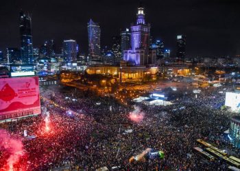 «Στοπ» στον σκοταδιστικό νόμο κατά των αμβλώσεων