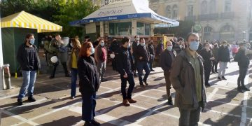 Η απεργιακή «ανταρσία» και η μαχητική συγκέντρωση έσπασαν τον κυβερνητικό ολοκληρωτισμό