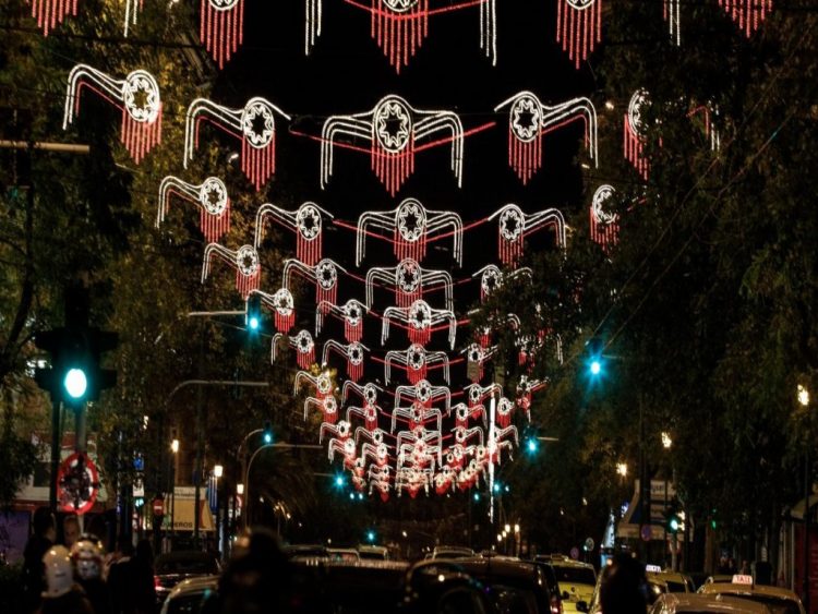 Αντικαπιταλιστική Ανατροπή στην Αθήνα: Η μπίζνα με τον στολισμό της πόλης συνεχίζεται