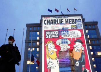 Ο «σταυροφόρος» Μακρόν και το «βάρβαρο» Ισλάμ