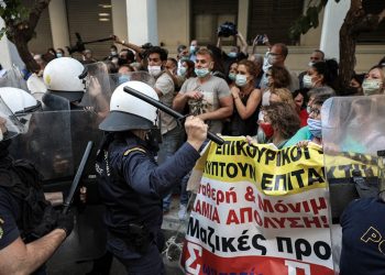 Mόνο «φάρμακο» η καταστολή και οι απαγορεύσεις  για την κυβέρνηση