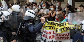 Mόνο «φάρμακο» η καταστολή και οι απαγορεύσεις  για την κυβέρνηση