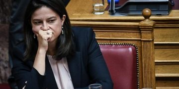 Η ΝΔ καλεί στις τηλεκλογές-παρωδία στην εκπαίδευση, οι εκπαιδευτικοί γυρίζουν την πλάτη