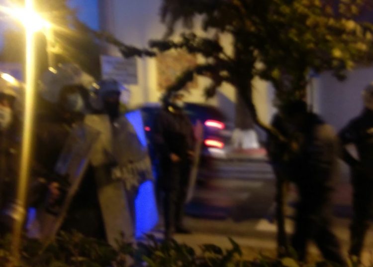 Μυτιλήνη: Η τρομοκρατία έσπασε, η διαδήλωση πραγματοποιήθηκε! (φωτο+βίντεο)