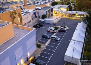 Θεσσαλονίκη: «Πόλεμος» στα νοσοκομεία με κορονοϊό και κυβέρνηση