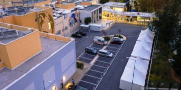 Θεσσαλονίκη: «Πόλεμος» στα νοσοκομεία με κορονοϊό και κυβέρνηση