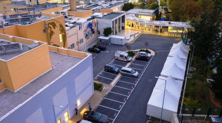 Θεσσαλονίκη: «Πόλεμος» στα νοσοκομεία με κορονοϊό και κυβέρνηση