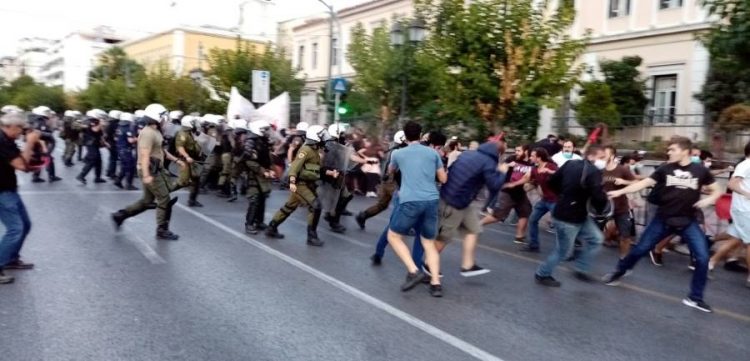Η εφαρμογή του νόμου κατά διαδηλώσεων θα σκοντάψει στην κοινωνική οργή