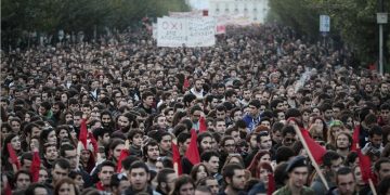 Να αμφισβητήσουμε στην πράξη την απαγόρευση – σχετικά με ένα κείμενο υπογραφών