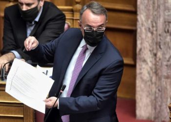 Τραπεζίτες και «γύπες» έτοιμοι  να αρπάξουν τη λαϊκή περιουσία