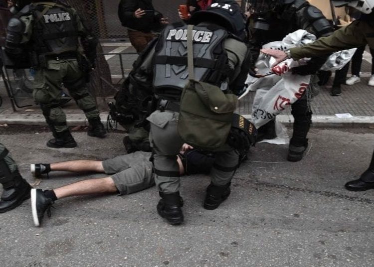 Θεσσαλονίκη: Το «Πότε θα κάνει ξαστεριά» έσπασε την τρομοκρατία