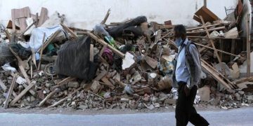 Σεισμός Σάμου: Δεκάδες νεκροί και τεράστιες καταστροφές σε Ελλάδα και Τουρκία