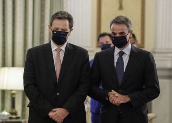 Σενάρια ανασχηματισμού: Ώθηση στους αρίστους του νεοφιλελευθερισμού